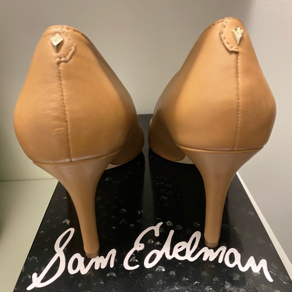 Shoes - Picture 1 of 3